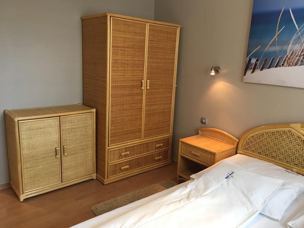Wolin-Travel Apartament Dom Przy Parku Miedzyzdroje Dış mekan fotoğraf